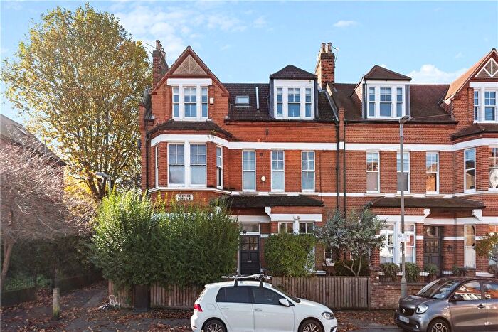 1 Bedroom Flat To Rent In Wexford Road, London, SW12