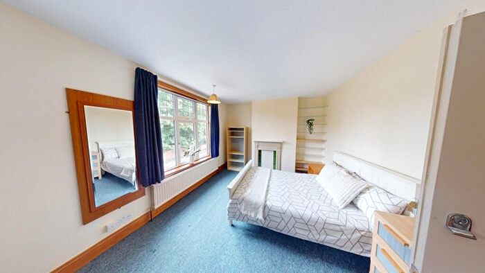 5 Bedroom Semi-Detached House To Rent In Cromwell Street, Nottingham, NG7
