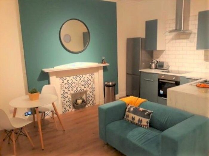 2 Bedroom Flat To Rent In Constitution Street, City Centre, Aberdeen, AB24