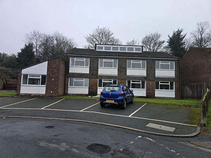 6 Bedroom Property For Sale In - Edgar House, Acre House Avenue, Huddersfield, West Yorkshire, HD3