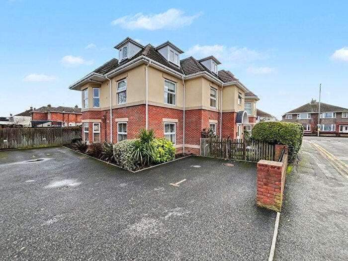 1 Bedroom Flat For Sale In Christchurch, BH23