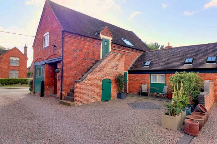 3 Bedroom Barn Conversion For Sale In Main Road, Haunton, Tamworth B79