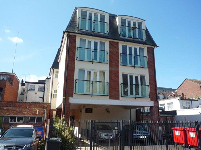 1 Bedroom Flat To Rent In Crown House, SL1