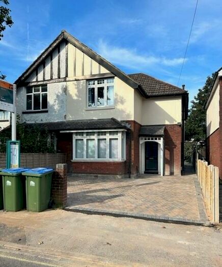 5 Bedroom House To Rent In Langhorn Road, SO16