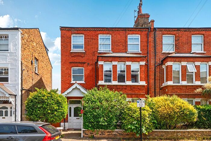 1 Bedroom Flat For Sale In Ennismore Avenue, Chiswick, London, W4