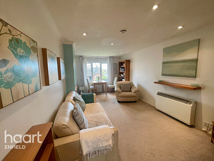 2 Bedroom Apartment To Rent In Chasewood Avenue, Enfield, EN2