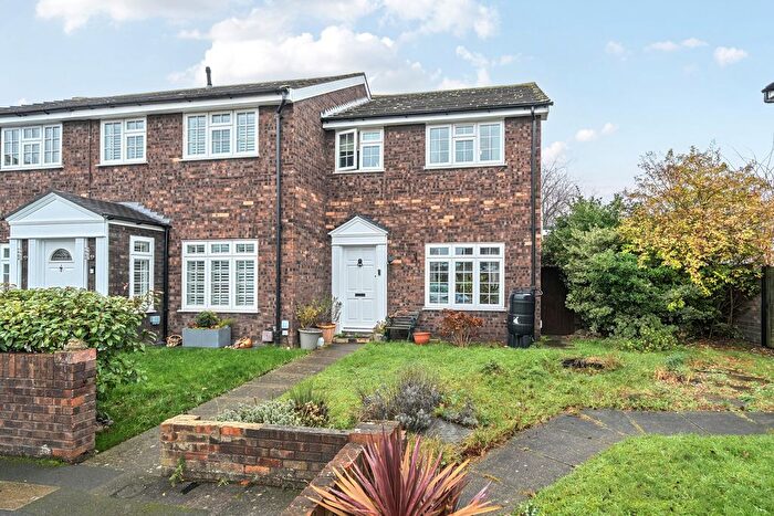 3 Bedroom End Terrace House For Sale In Queenswood Road, Sidcup, DA15