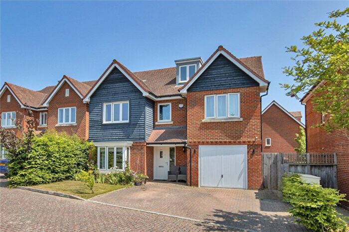 4 Bedroom Detached House For Sale In Dukes Drive, Tunbridge Wells, Kent, TN2