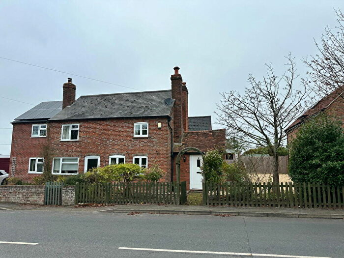 3 Bedroom Semi-Detached House To Rent In Worlds End, Beedon, Newbury, RG20
