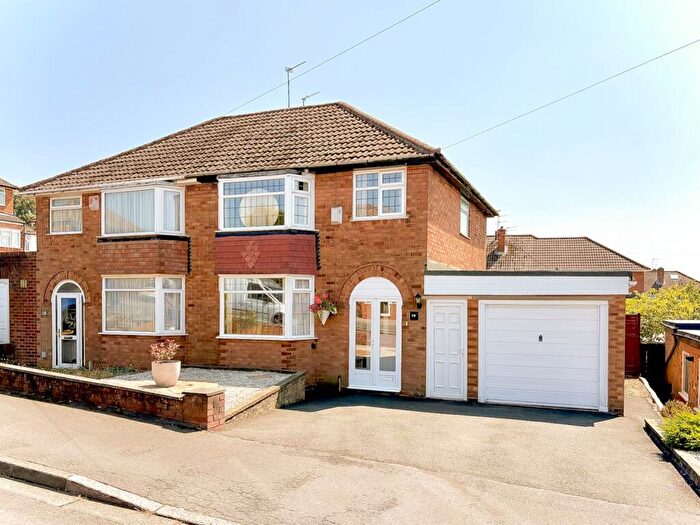 3 Bedroom Semi Detached House For Sale In Eastleigh, Sedgley, DY3