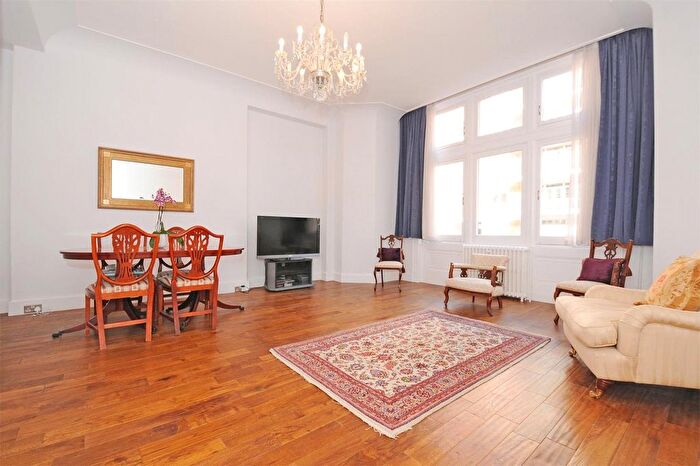 3 Bedroom Flat To Rent In Palace Court, London, W2
