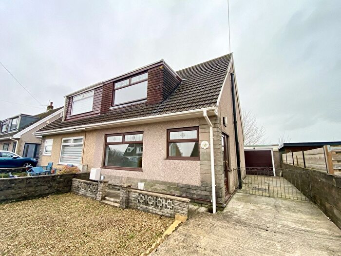 3 Bedroom Semi-Detached House For Sale In Llewellyn Park Drive, Morriston, Swansea, City And County Of Swansea., SA6