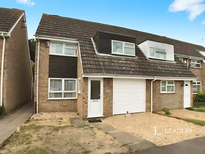 3 Bedroom House To Rent In Still Close, Market Deeping, Peterborough, PE6