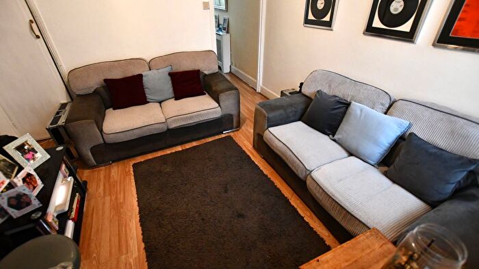 2 Bedroom Terraced House For Sale In Cherry Orchard Road, Croydon, CR0