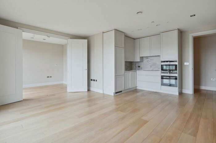 2 Bedroom Flat To Rent In Renaissance Square Apartments, Palladian Gardens, London, W4