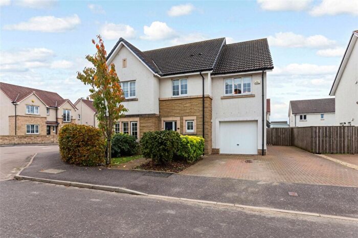 5 Bedroom Detached House For Sale In Calderstone Drive, Cumbernauld, Glasgow, North Lanarkshire, G68