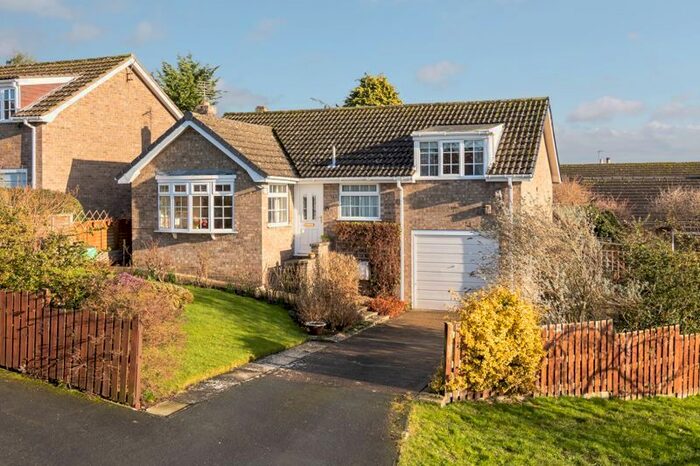 2 Bedroom Detached Bungalow For Sale In Lairs Crescent, Snainton, Scarborough, YO13
