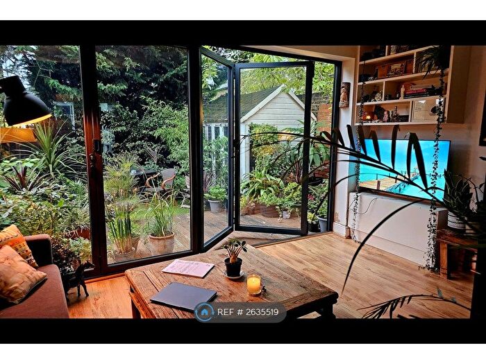 1 Bedroom Flat To Rent In Sutton Lane South, London, W4