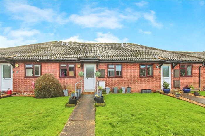2 Bedroom Bungalow For Sale In Weavers Drive, Trowbridge, BA14