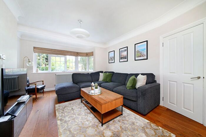 3 Bedroom Semi-Detached House To Rent In Clarence Avenue, Abbeville Village, SW4