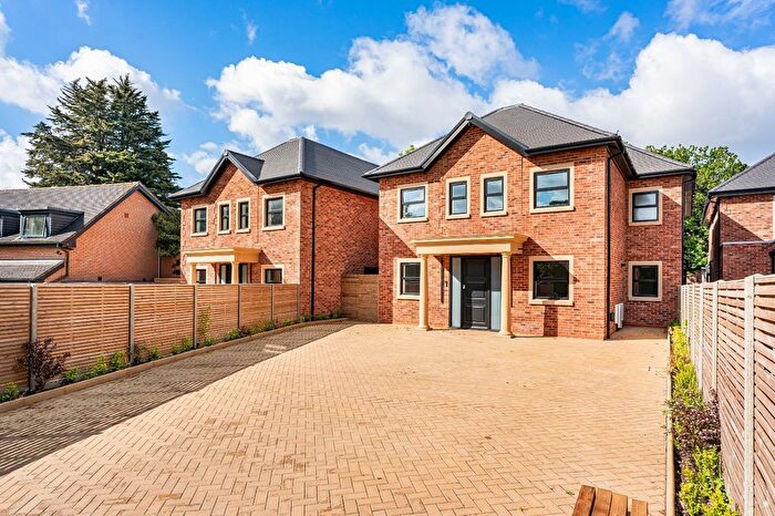 5 Bedroom Detached House To Rent In Pipers Green Lane, Edgware, HA8