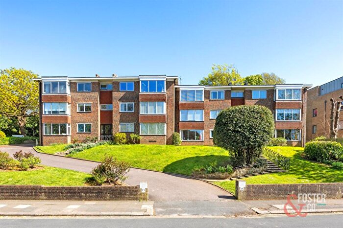 2 Bedroom Flat For Sale In Goldstone Crescent, Hove, BN3