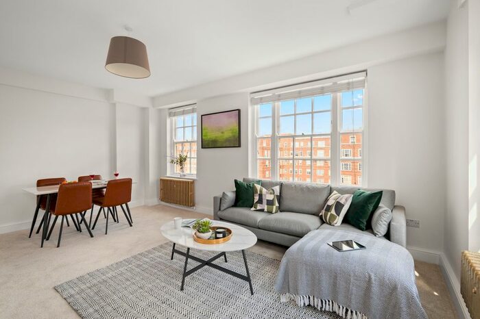 2 Bedroom Flat To Rent In Dolphin Square, London, SW1V