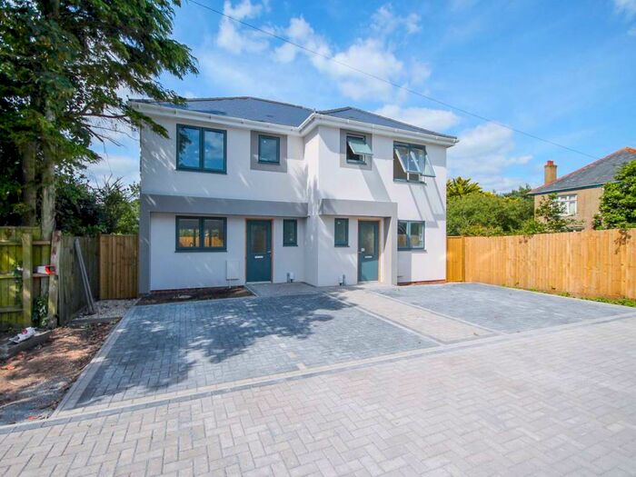 3 Bedroom Semi-Detached House To Rent In Apple Grove, Southbourne, Bournemouth, BH6