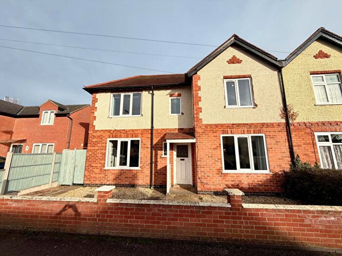 3 Bedroom House To Rent In Ashleigh Drive, Loughborough, Leics, LE11