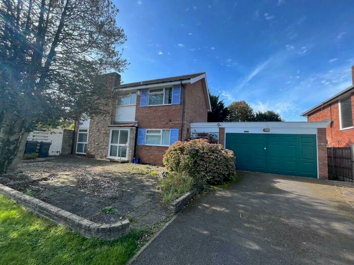 4 Bedroom Detached House To Rent In Knightlow Road, Harborne, Birmingham, B17