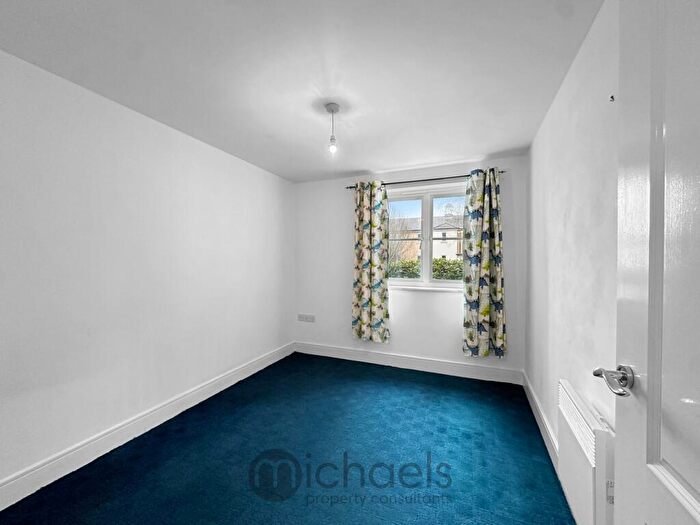 2 Bedroom Apartment For Sale In Tufnell Way, Colchester, Colchester, CO4