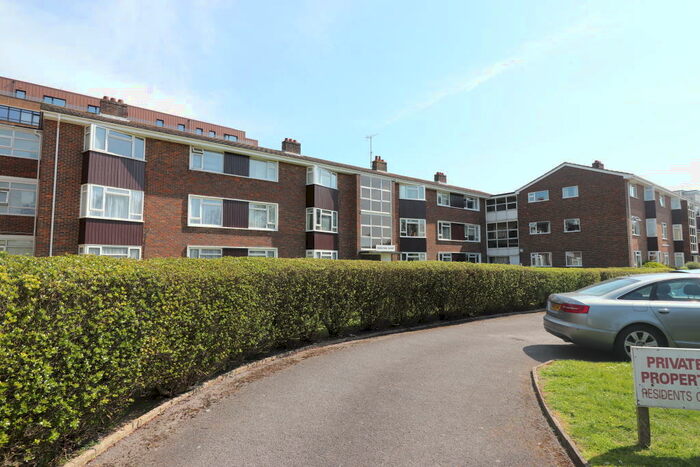 2 Bedroom Flat To Rent In Drake Avenue, BN12