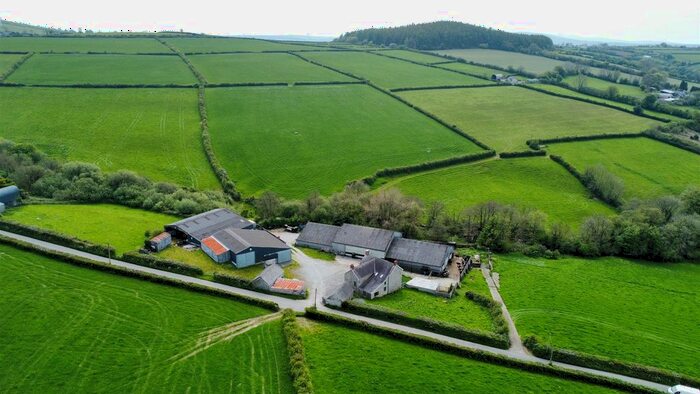 4 Bedroom Property For Sale In Capel Iwan Road, Newcastle Emlyn, SA38