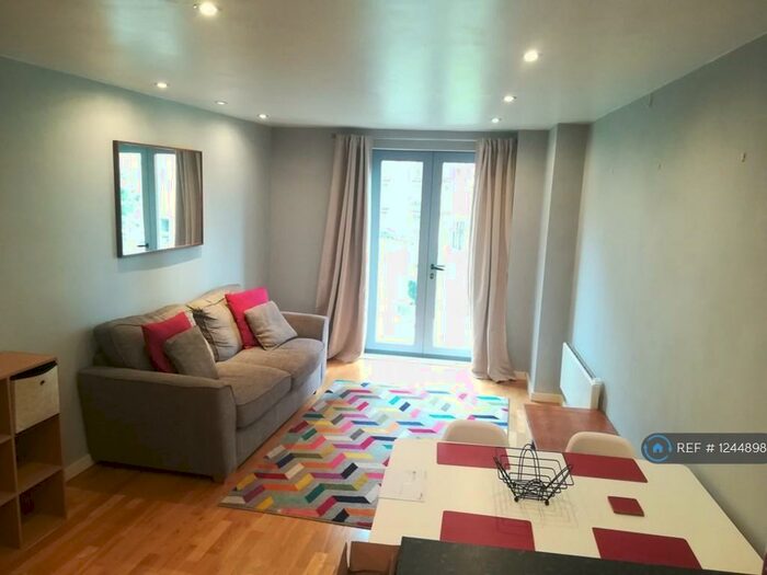 1 Bedroom Flat To Rent In Gotts Road, Leeds, LS12