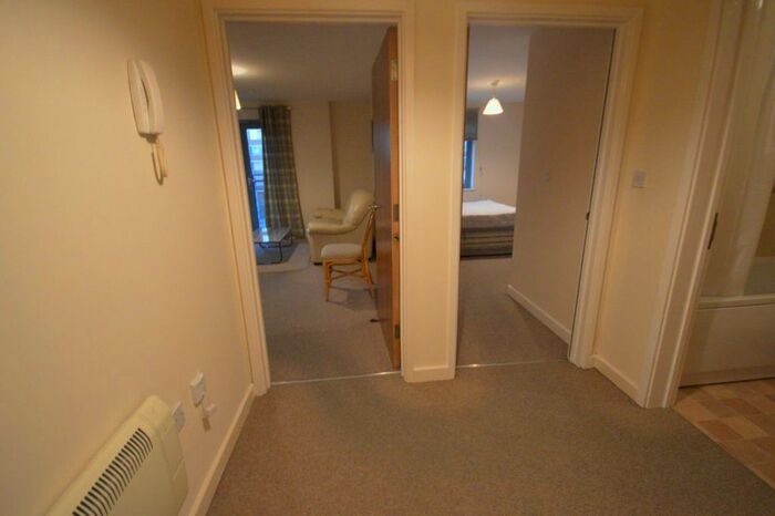 1 Bedroom Flat To Rent In Wellington Street, Swindon, SN1