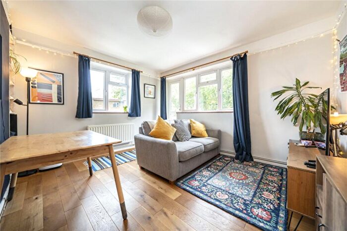 1 Bedroom Apartment For Sale In Whitbread Road, Brockley, SE4
