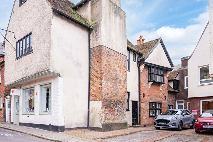 1 Bedroom Apartment For Sale In North Street, Dorking, RH4