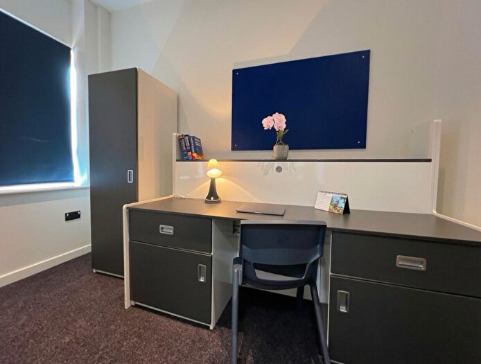 1 Bedroom Flat To Rent In New Dover Road, Canterbury, CT1