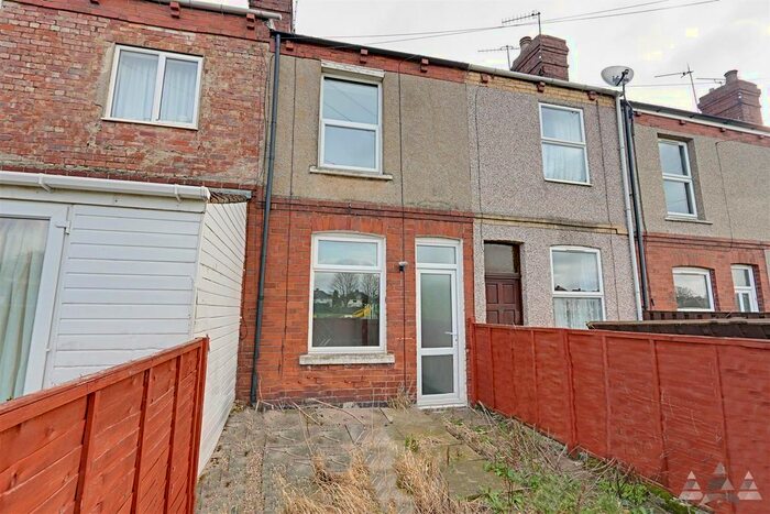 2 Bedroom Terraced House To Rent In Park Street, Chesterfield, Derbyshire, S40