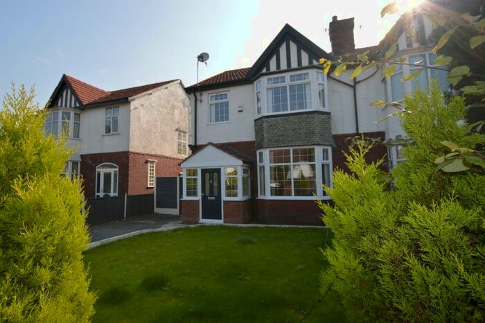 3 Bedroom Semi-Detached House To Rent In Ashbourne Avenue, The Haulgh, Bolton, BL2