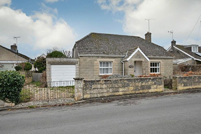 2 Bedroom Detached Bungalow For Sale In Little Horcott Lane, Fairford, GL7