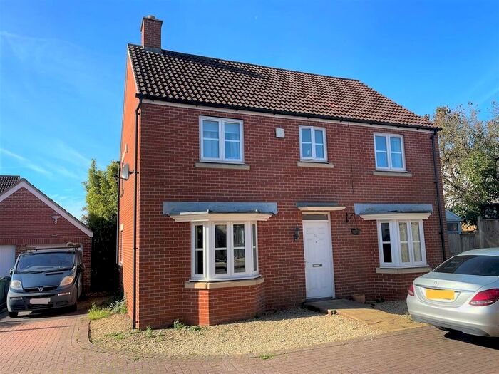 4 Bedroom Detached House To Rent In Blackcurrant Drive, Long Ashton, Bristol, BS41