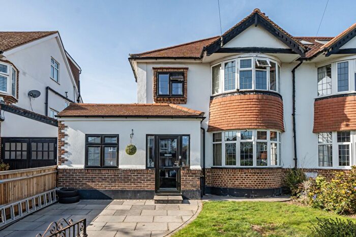 4 Bedroom Semi Detached House For Sale In Hurstdene Avenue, Hayes, Kent, BR2