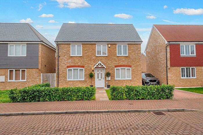 3 Bedroom Detached House For Sale In Mannock Drive, Manston, CT12