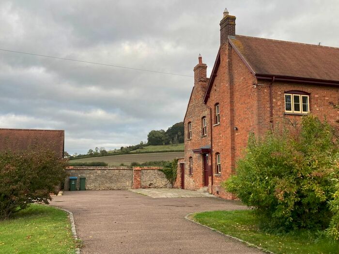 4 Bedroom Detached House To Rent In Field Farm, Ashendon Road, Westcott, Aylesbury HP18