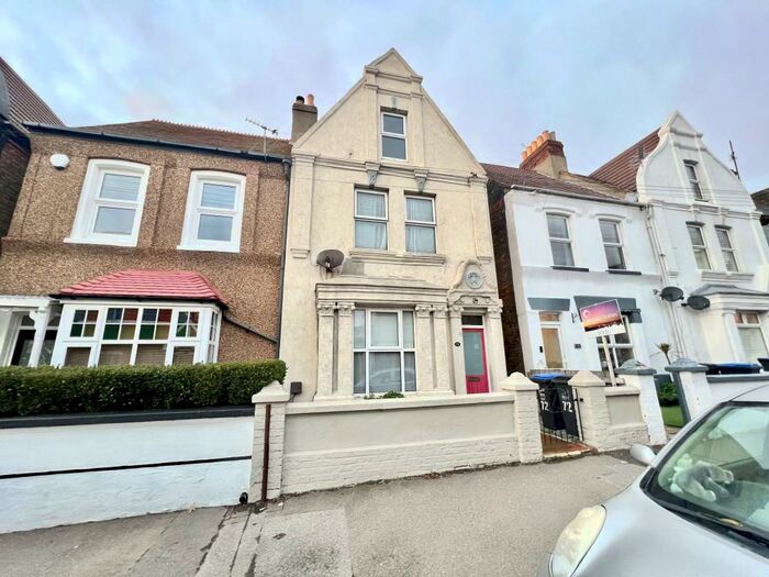 4 Bedroom Semi-Detached House To Rent In Bellevue Road, Ramsgate, CT11