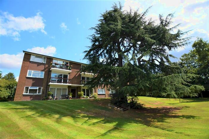 2 Bedroom Flat To Rent In Herne Road, Surbiton, KT6