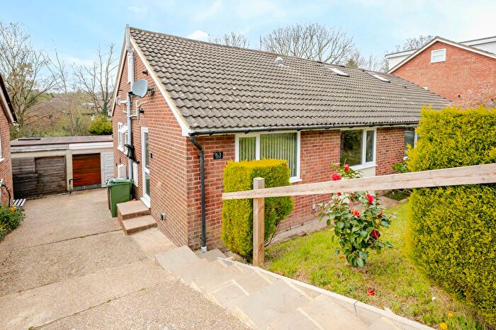 3 Bedroom Semi-Detached House For Sale In Swaines Way, Heathfield, TN21