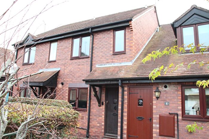 2 Bedroom Terraced House For Sale In St. Lawrence Square, Hungerford, RG17