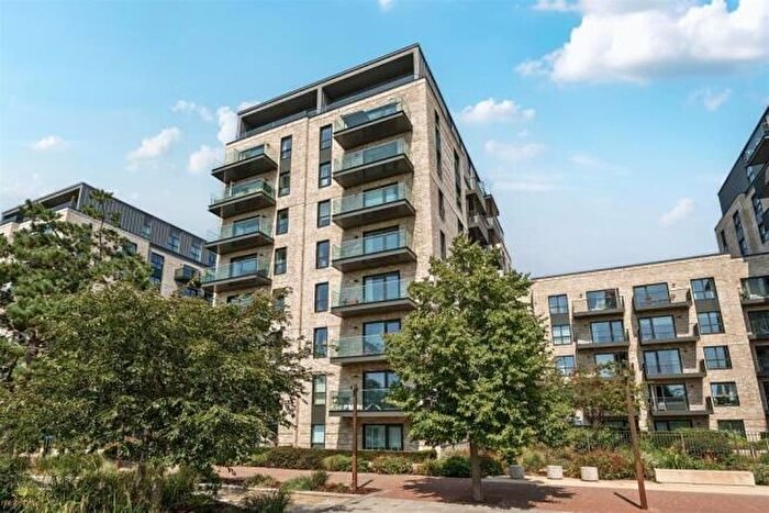 2 Bedroom Flat To Rent In Greenleaf Walk, Southall, UB1